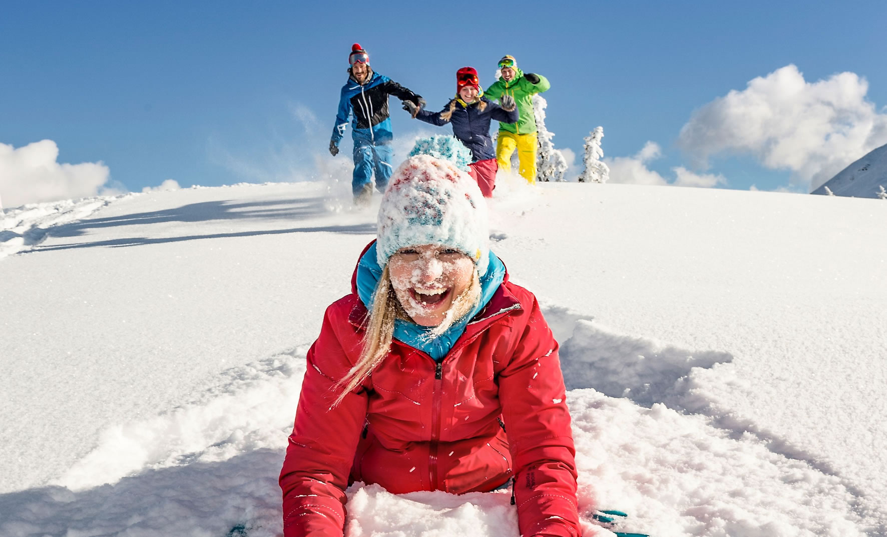 Freunde haben Spaß im Schnee © Flachau Tourismus