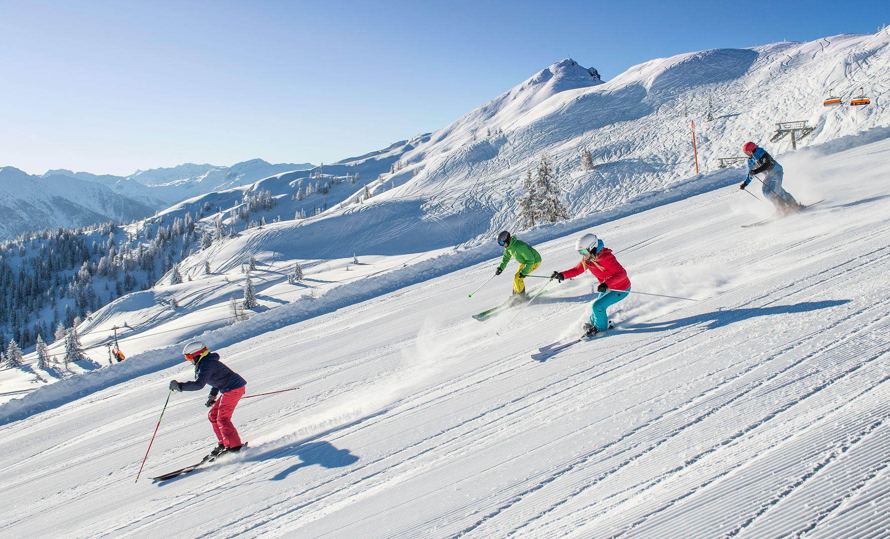 Gruppe im Skiurlaub © Flachau Tourismus